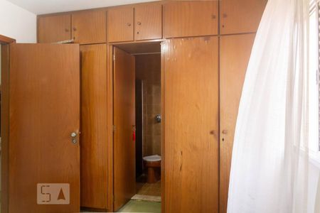 Casa à venda com 300m², 3 quartos e 2 vagas Casa à venda com 300m², 3 quartos e 2 vagasSuíte 3