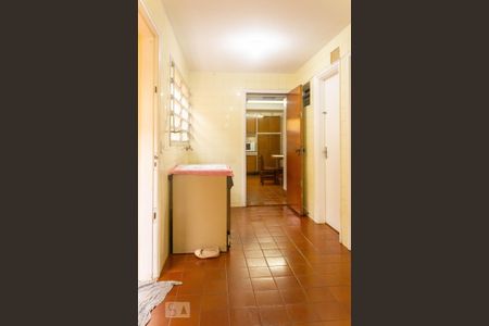 Casa à venda com 300m², 3 quartos e 2 vagas Casa à venda com 300m², 3 quartos e 2 vagasÁrea de Serviço