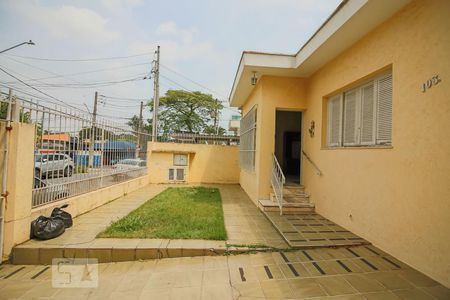 Casa à venda com 250m², 4 quartos e 5 vagasFachada Casa