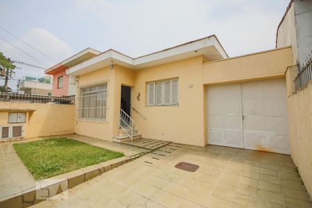 Casa à venda com 250m², 4 quartos e 5 vagasFachada Casa