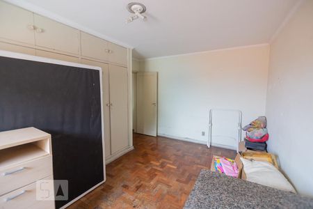 Casa à venda com 250m², 4 quartos e 5 vagasEdicula Quarto