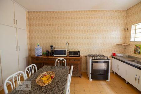 Casa à venda com 250m², 4 quartos e 5 vagasCozinha