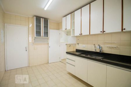 Apartamento à venda com 108m², 4 quartos e 3 vagas Apartamento à venda com 108m², 4 quartos e 3 vagasCozinha
