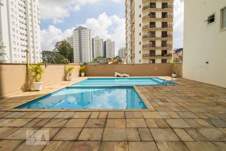 Apartamento à venda com 108m², 4 quartos e 3 vagas Apartamento à venda com 108m², 4 quartos e 3 vagasÁrea comum - Piscina