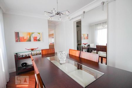 Apartamento à venda com 260m², 4 quartos e 4 vagas Apartamento à venda com 260m², 4 quartos e 4 vagasSala de Jantar