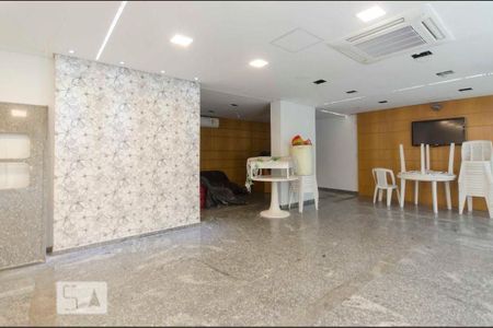 Apartamento à venda com 260m², 4 quartos e 4 vagas Apartamento à venda com 260m², 4 quartos e 4 vagasHall de Entrada