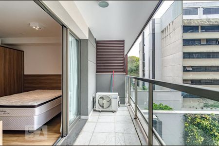 Studio para alugar com 31m², 1 quarto e 1 vaga Studio para alugar com 31m², 1 quarto e 1 vagaVaranda