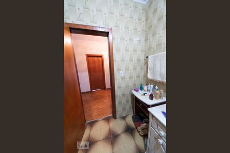 Casa à venda com 144m², 3 quartos e 2 vagasBanheiro