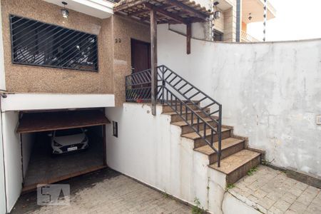 Casa à venda com 149m², 3 quartos e 4 vagas Casa à venda com 149m², 3 quartos e 4 vagasEntrada