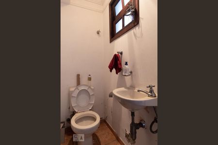 Casa à venda com 149m², 3 quartos e 4 vagas Casa à venda com 149m², 3 quartos e 4 vagasBanheiro de serviço