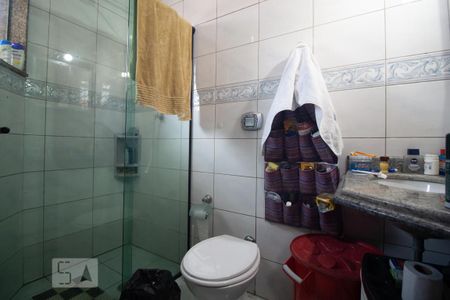 Casa à venda com 149m², 3 quartos e 4 vagas Casa à venda com 149m², 3 quartos e 4 vagasBanheiro do quarto 1