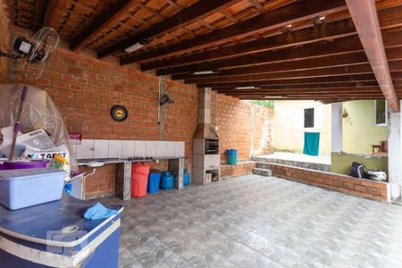 Casa para alugar com 413m², 4 quartos e 3 vagas Casa para alugar com 413m², 4 quartos e 3 vagasÁrea comum - Churrasqueira