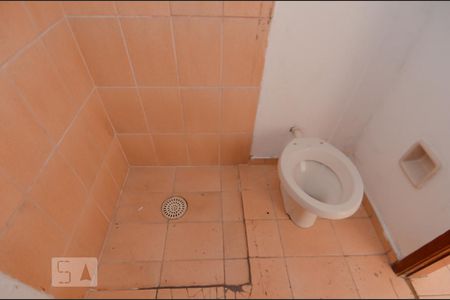 Banheiro de casa de condomínio para alugar com 1 quarto, 34m² em Jardim Cocaia, Guarulhos