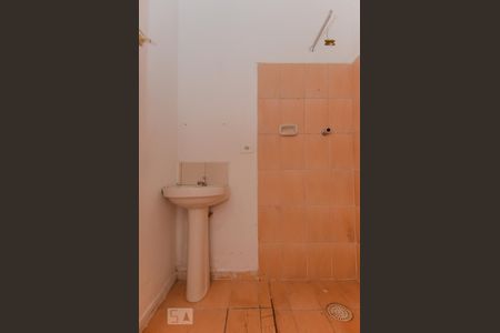 Banheiro de casa de condomínio para alugar com 1 quarto, 34m² em Jardim Cocaia, Guarulhos