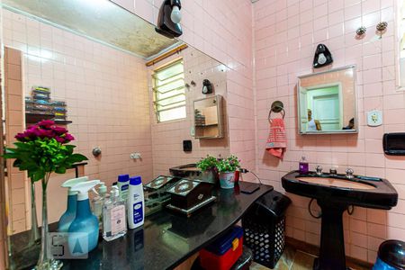 Apartamento à venda com 120m², 3 quartos e 1 vaga Apartamento à venda com 120m², 3 quartos e 1 vagaBanheiro