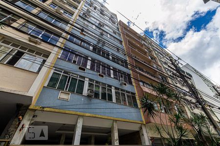 Apartamento à venda com 120m², 3 quartos e 1 vaga Apartamento à venda com 120m², 3 quartos e 1 vagaFachada