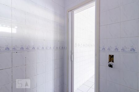 Banheiro  de casa para alugar com 1 quarto, 50m² em Vila Guarani (z Sul), São Paulo