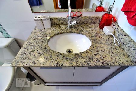 Apartamento à venda com 100m², 2 quartos e 2 vagasBanheiro da Suíte