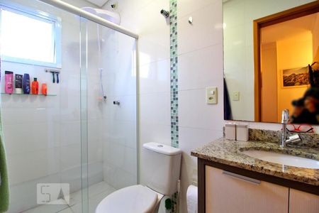 Apartamento à venda com 100m², 2 quartos e 2 vagasBanheiro da Suíte