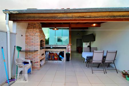 Apartamento à venda com 100m², 2 quartos e 2 vagasCobertura / Área Externa