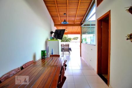 Apartamento à venda com 100m², 2 quartos e 2 vagasCobertura