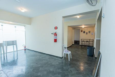 Apartamento à venda com 64m², 3 quartos e 1 vaga Apartamento à venda com 64m², 3 quartos e 1 vagaSalão de festas do bloco
