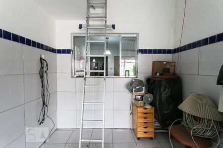 Casa à venda com 160m², 2 quartos e 2 vagas Casa à venda com 160m², 2 quartos e 2 vagasQuintal