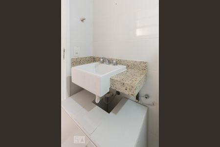 Apartamento à venda com 115m², 3 quartos e 2 vagas Apartamento à venda com 115m², 3 quartos e 2 vagasBanheiro Suíte 2