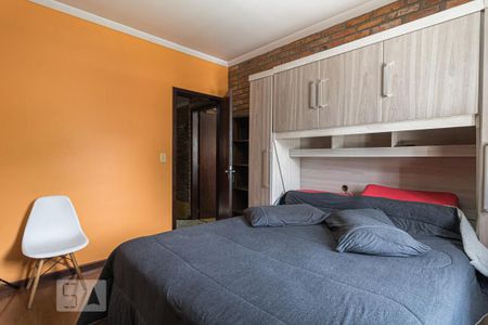Casa à venda com 340m², 3 quartos e 3 vagas Casa à venda com 340m², 3 quartos e 3 vagasQuarto 1 - Suíte