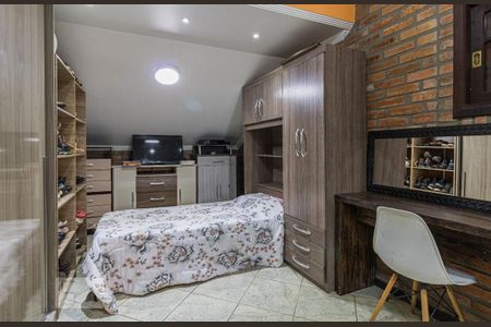 Casa à venda com 340m², 3 quartos e 3 vagas Casa à venda com 340m², 3 quartos e 3 vagasCloset