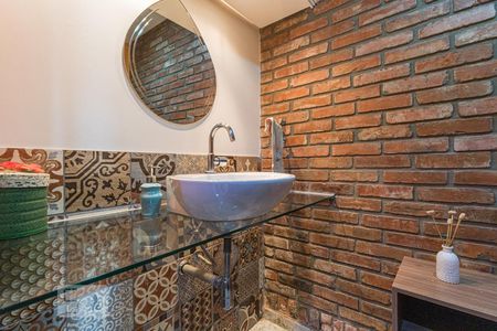 Casa à venda com 340m², 3 quartos e 3 vagas Casa à venda com 340m², 3 quartos e 3 vagasLavabo