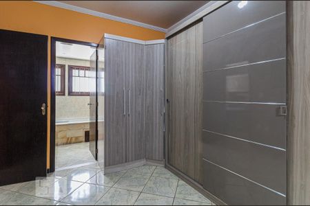 Casa à venda com 340m², 3 quartos e 3 vagas Casa à venda com 340m², 3 quartos e 3 vagasCloset