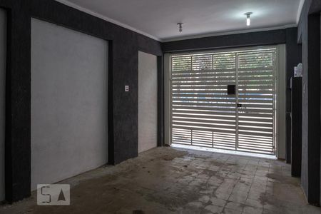 Casa à venda com 320m², 3 quartos e 1 vaga Casa à venda com 320m², 3 quartos e 1 vagaGaragem