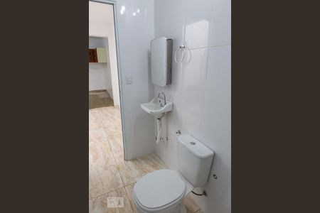 Casa à venda com 320m², 3 quartos e 1 vaga Casa à venda com 320m², 3 quartos e 1 vagaBanheiro de Serviço