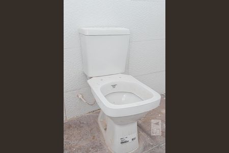 Casa para alugar com 30m², 1 quarto e sem vaga Casa para alugar com 30m², 1 quarto e sem vagaBanheiro