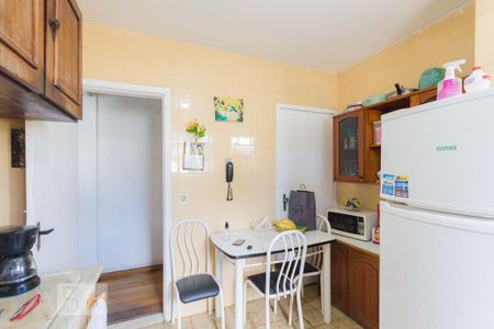 Apartamento à venda com 110m², 2 quartos e 1 vaga Apartamento à venda com 110m², 2 quartos e 1 vagaCozinha
