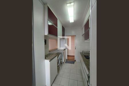 Apartamento à venda com 103m², 3 quartos e 2 vagasCozinha