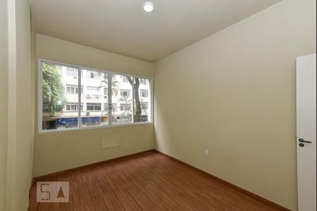 Quarto 1 de apartamento para alugar com 2 quartos, 90m² em Copacabana, Rio de Janeiro