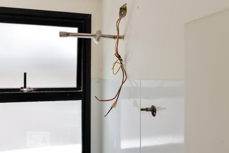 Casa de condomínio à venda com 480m², 4 quartos e 8 vagas Casa de condomínio à venda com 480m², 4 quartos e 8 vagasBanheiro de Serviço