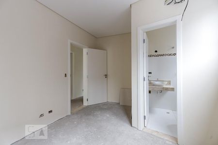 Casa de condomínio à venda com 480m², 4 quartos e 8 vagas Casa de condomínio à venda com 480m², 4 quartos e 8 vagasSuíte 3