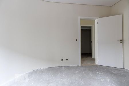 Casa de condomínio à venda com 480m², 4 quartos e 8 vagas Casa de condomínio à venda com 480m², 4 quartos e 8 vagasSuíte 3