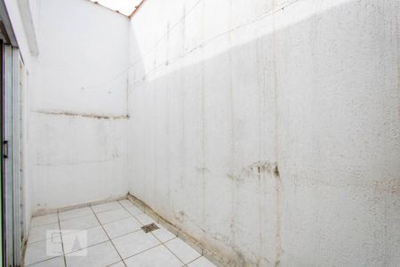 Casa à venda com 342m², 5 quartos e 2 vagas Casa à venda com 342m², 5 quartos e 2 vagasCasa 2 - Área de serviço