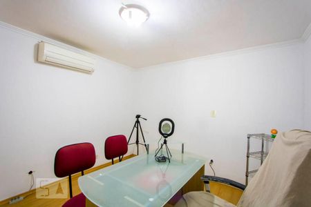 Casa à venda com 342m², 5 quartos e 2 vagas Casa à venda com 342m², 5 quartos e 2 vagasCasa 2 - Quarto