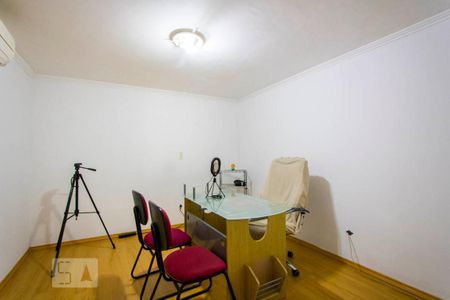 Casa à venda com 342m², 5 quartos e 2 vagas Casa à venda com 342m², 5 quartos e 2 vagasCasa 2 - Quarto