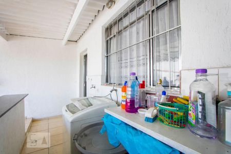 Casa à venda com 342m², 5 quartos e 2 vagas Casa à venda com 342m², 5 quartos e 2 vagasCasa 1 - Área de serviço