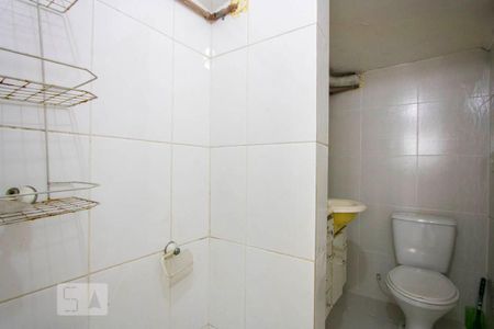 Casa à venda com 342m², 5 quartos e 2 vagas Casa à venda com 342m², 5 quartos e 2 vagasCasa 2 - Banheiro