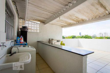 Casa à venda com 342m², 5 quartos e 2 vagas Casa à venda com 342m², 5 quartos e 2 vagasCasa 1 - Área de serviço