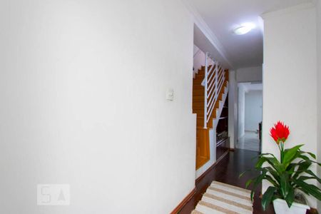 Casa à venda com 342m², 5 quartos e 2 vagas Casa à venda com 342m², 5 quartos e 2 vagasCorredor - Inferior