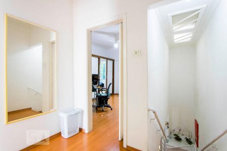 Casa à venda com 342m², 5 quartos e 2 vagas Casa à venda com 342m², 5 quartos e 2 vagasCorredor - Superior