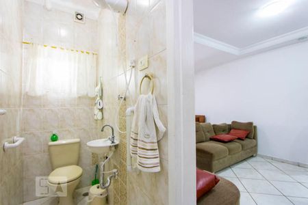 Casa à venda com 342m², 5 quartos e 2 vagas Casa à venda com 342m², 5 quartos e 2 vagasCasa 1 - Banheiro social 2